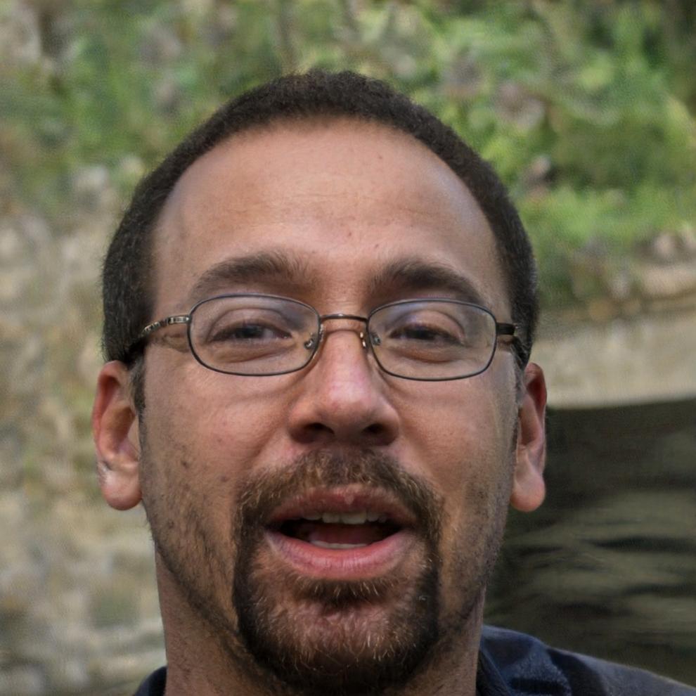Björn Hausmann, Senior Finanzberater mit Spezialisierung auf Marktanpassung